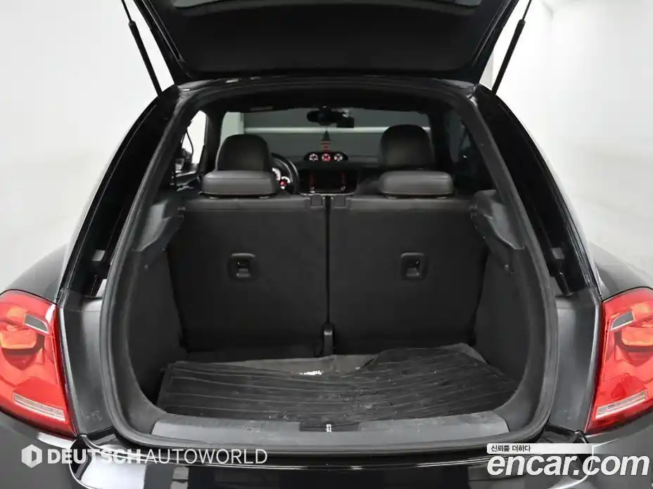 Volkswagen Beatle 2014 2.0 Автомат в Москве № 147065, фото 20