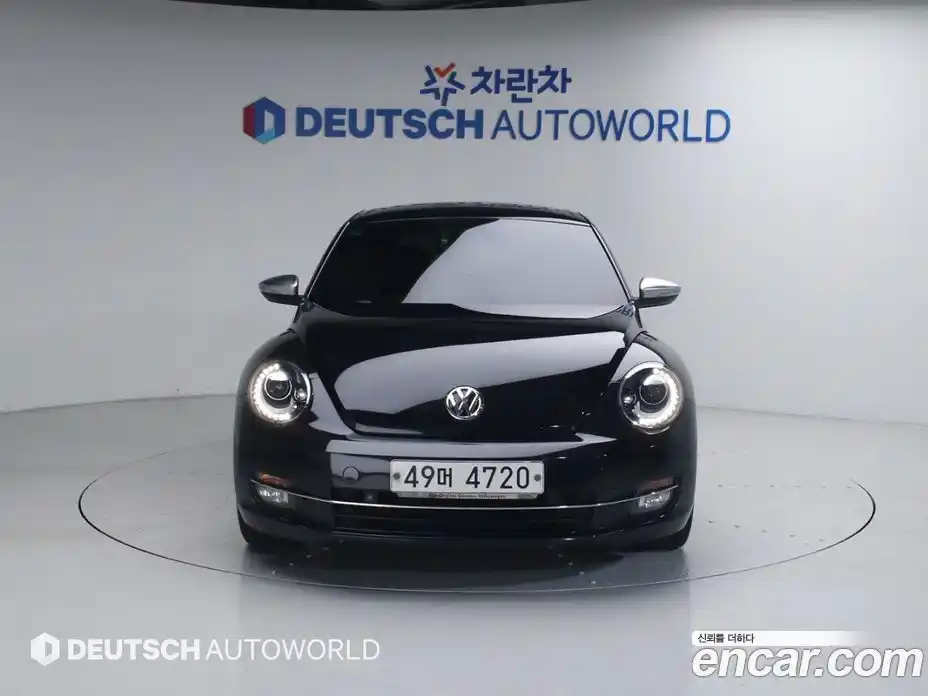 Volkswagen Beatle 2014 2.0 Автомат в Москве № 147065, фото 3