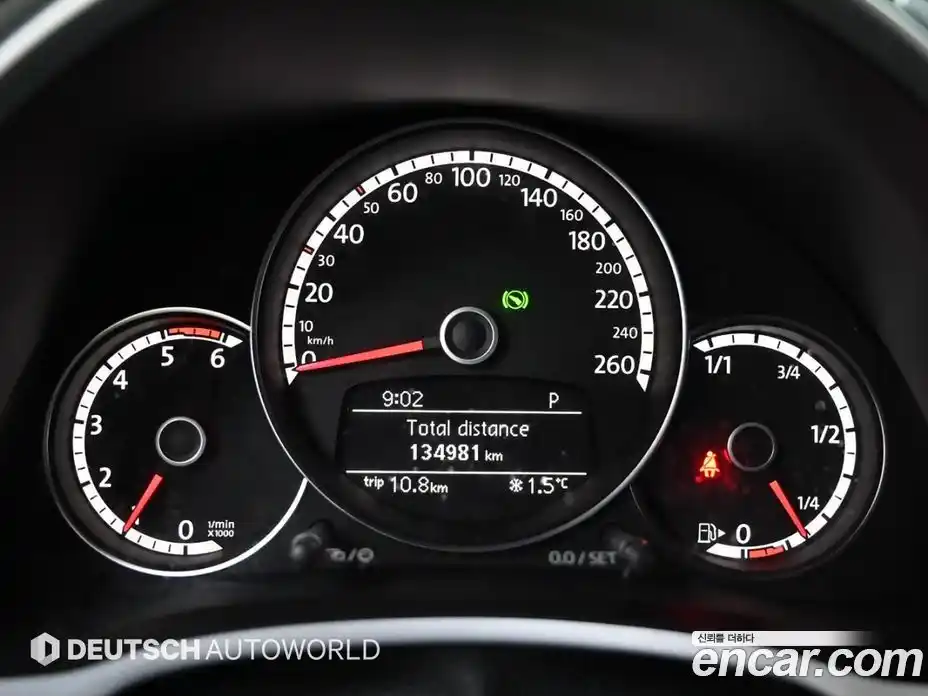 Volkswagen Beatle 2014 2.0 Автомат в Москве № 147065, фото 8