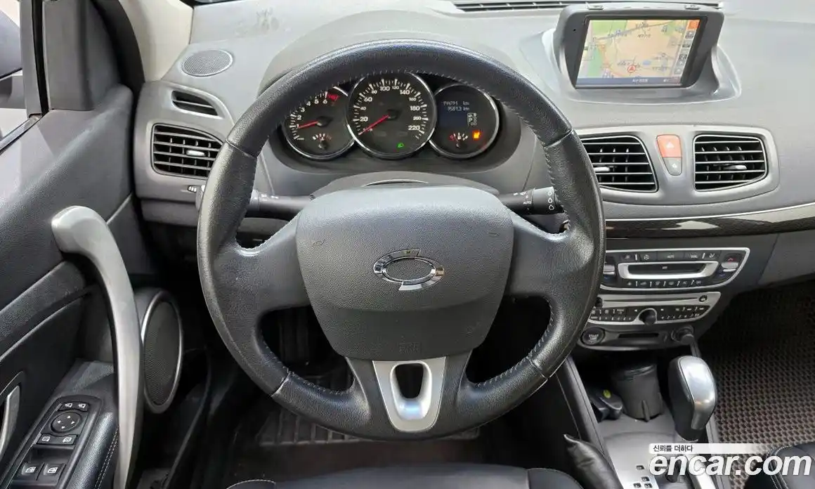 Renault SM3 2011 2.0 Автомат в Москве № 149443, фото 14