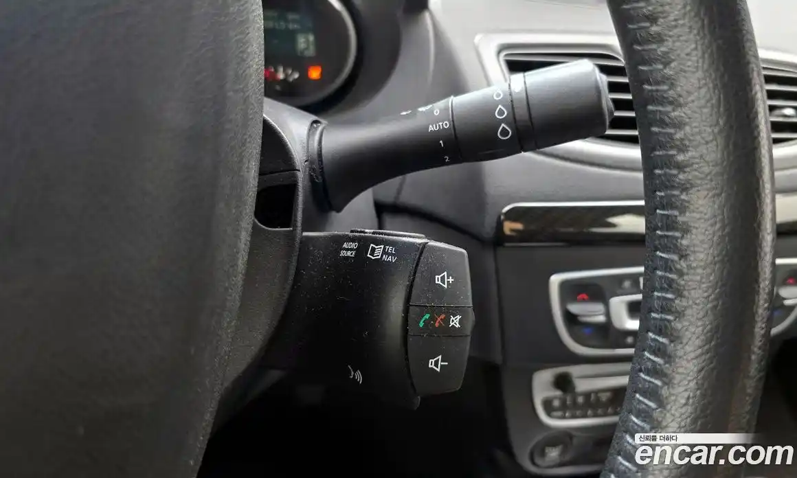 Renault SM3 2011 2.0 Автомат в Москве № 149443, фото 19