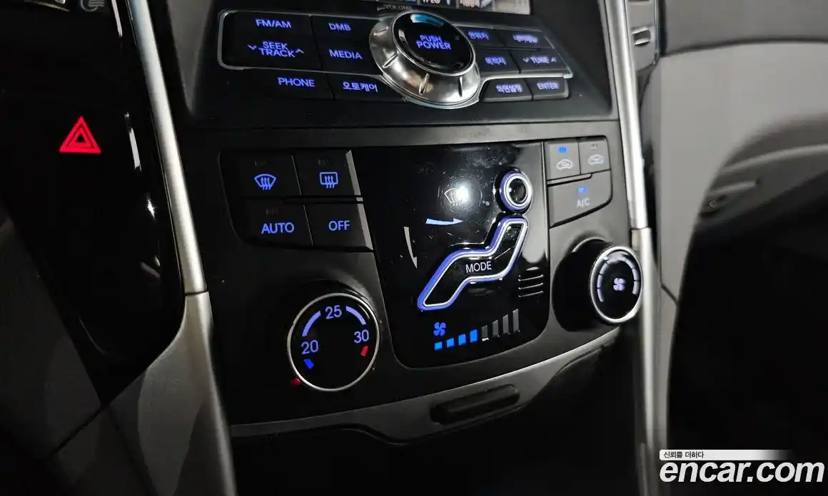 Hyundai Sonata 2010 2.0 Автомат в Москве № 157240, фото 15