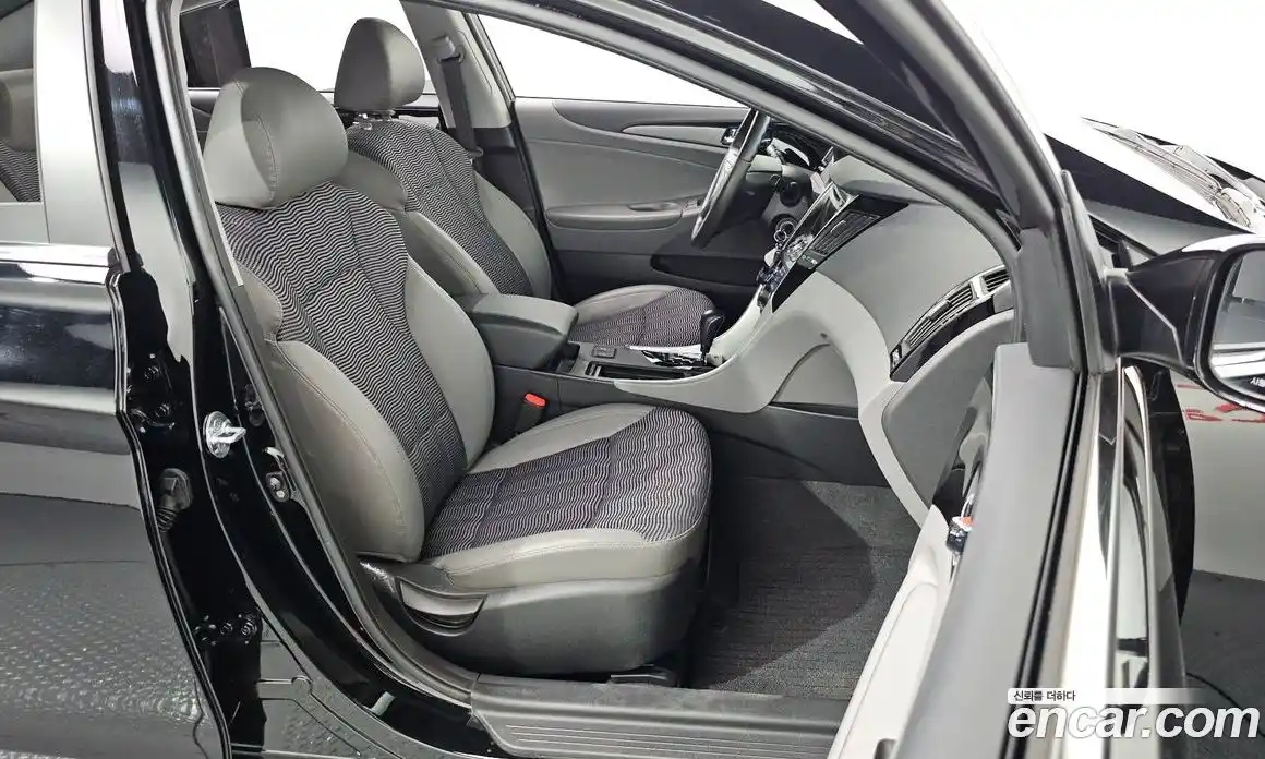 Hyundai Sonata 2010 2.0 Автомат в Москве № 157240, фото 17