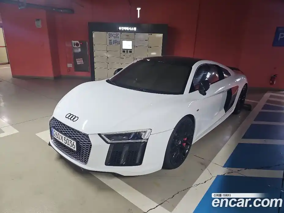 Audi R8 2017 5.2 Автомат в Москве № 157716, фото 4