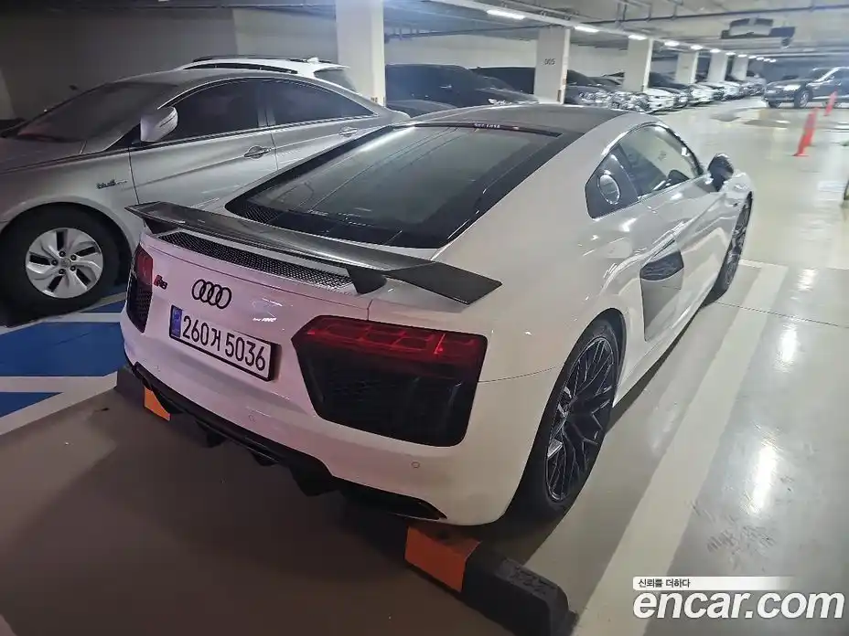 Audi R8 2017 5.2 Автомат в Москве № 157716, фото 8