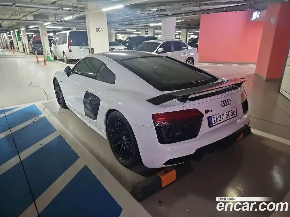 Audi R8 2017 5.2 Автомат в Москве № 157716, фото 10