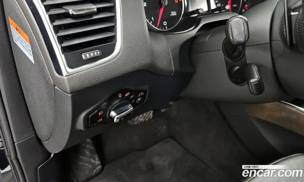 Audi Q5 2011 3.0 Автомат в Москве № 159636, фото 3