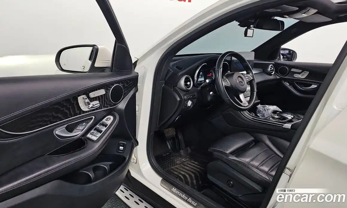 Mercedes-Benz GLC-Class 2017 2.1 Автомат в Москве № 161707, фото 16