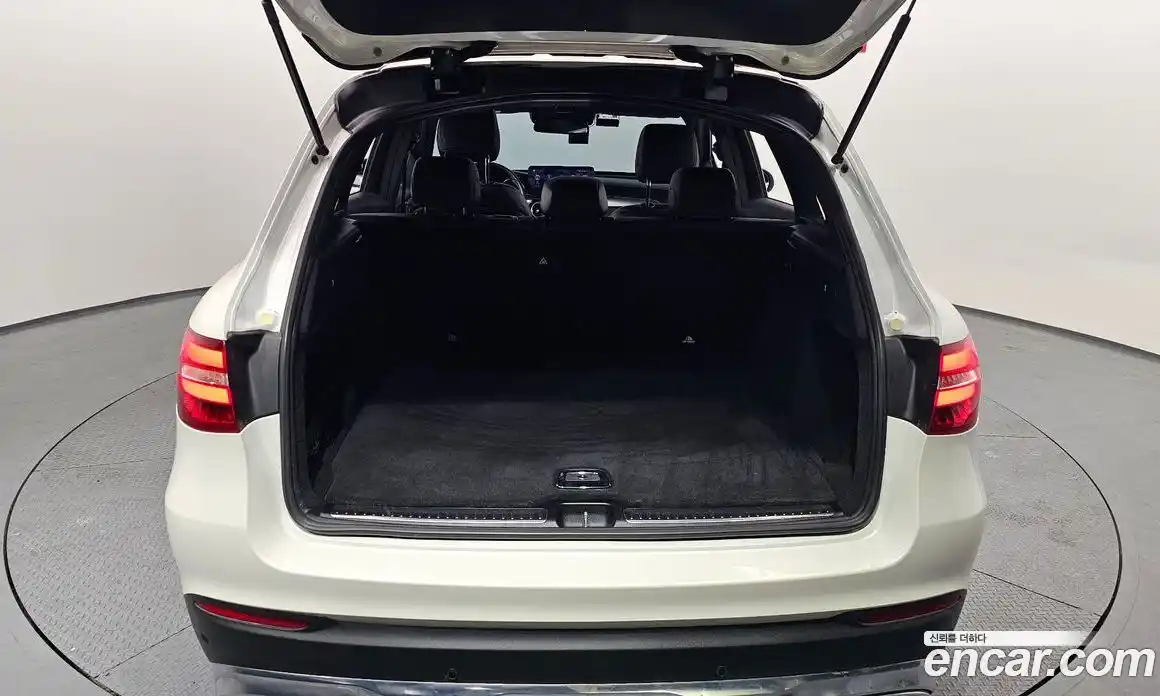 Mercedes-Benz GLC-Class 2017 2.1 Автомат в Москве № 161707, фото 18