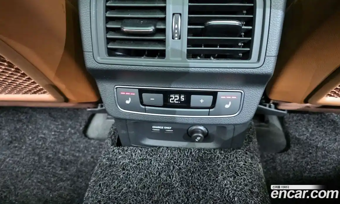 Audi Q5 2023 2.0 Автомат в Москве № 162486, фото 3