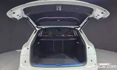 Audi Q5 2023 2.0 Автомат в Москве № 162486, миниатюра 4