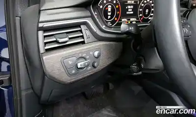 Audi A4 2019 2.0 Автомат в Москве № 162575, миниатюра 4