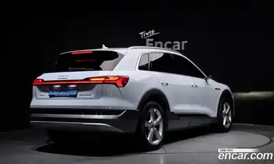 Audi e-tron 2022 0.2 Автомат в Москве № 163187, миниатюра 7