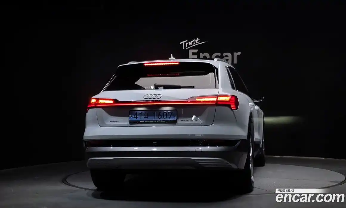 Audi e-tron 2022 0.2 Автомат в Москве № 163187, фото 10