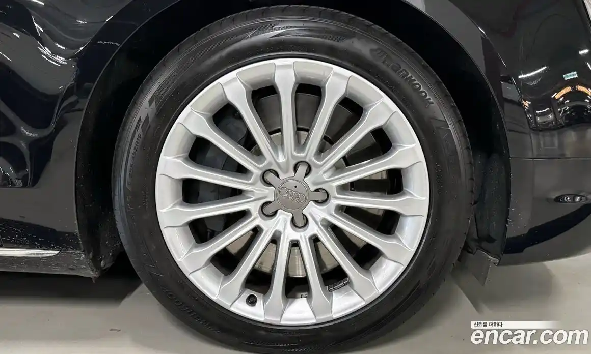 Audi A8 2012 6.3 Автомат в Москве № 163569, фото 7