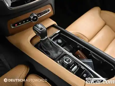 Volvo XC90 2017 2.0 Автомат в Москве № 164716, миниатюра 9