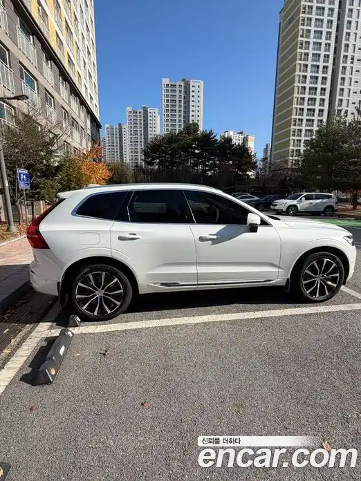 Volvo XC60 2024 2.0 Автомат в Москве № 164743, фото 3