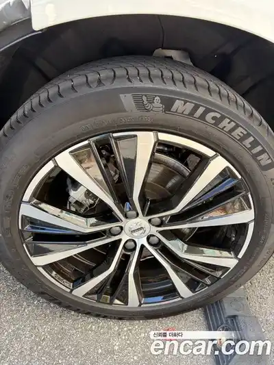 Volvo XC60 2024 2.0 Автомат в Москве № 164743, миниатюра 5