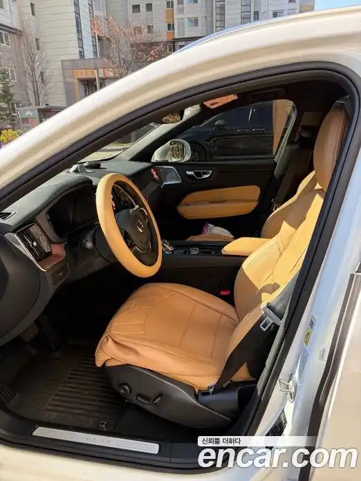 Volvo XC60 2024 2.0 Автомат в Москве № 164743, фото 6