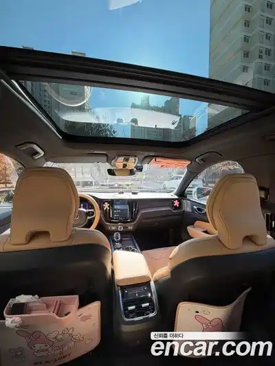 Volvo XC60 2024 2.0 Автомат в Москве № 164743, миниатюра 9