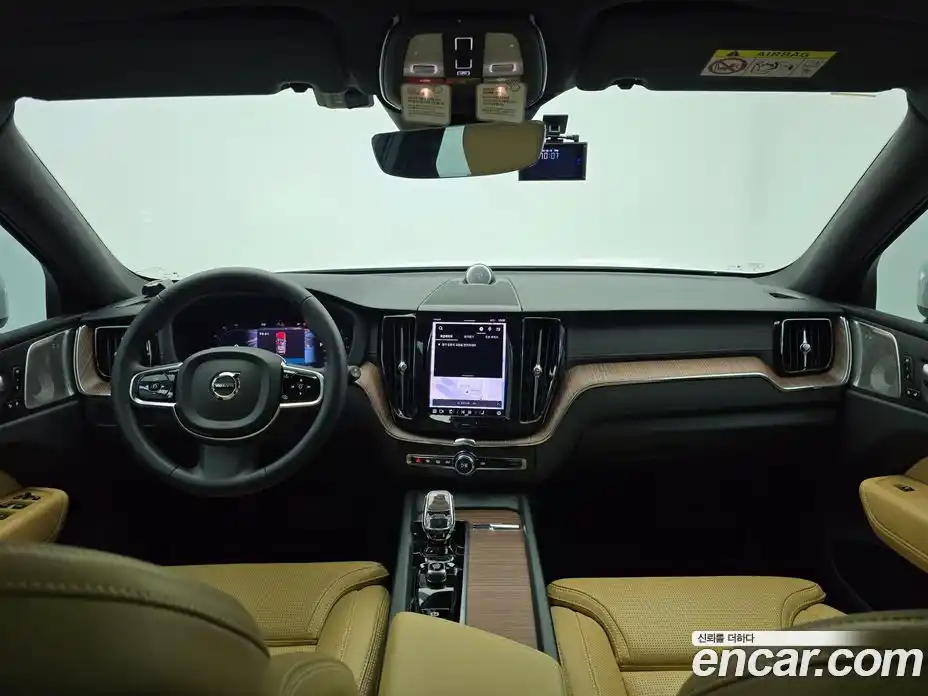 Volvo XC60 2023 2.0 Автомат в Москве № 164780, фото 7