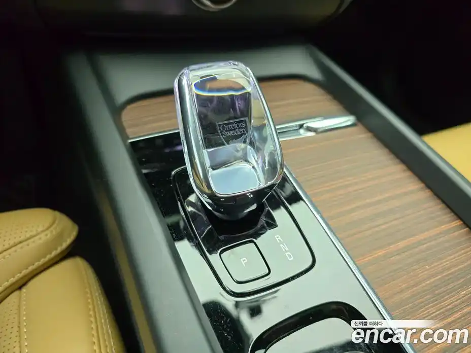 Volvo XC60 2023 2.0 Автомат в Москве № 164780, фото 9