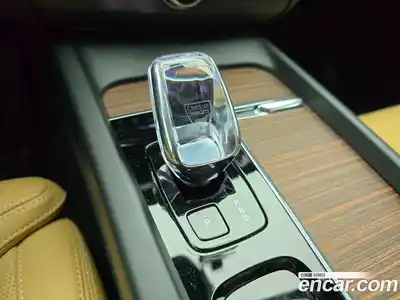 Volvo XC60 2023 2.0 Автомат в Москве № 164780, миниатюра 9