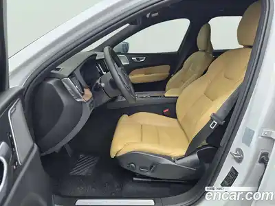 Volvo XC60 2023 2.0 Автомат в Москве № 164780, миниатюра 10