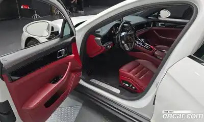 Porsche Panamera 2018 3.0 Автомат в Москве № 165681, миниатюра 3