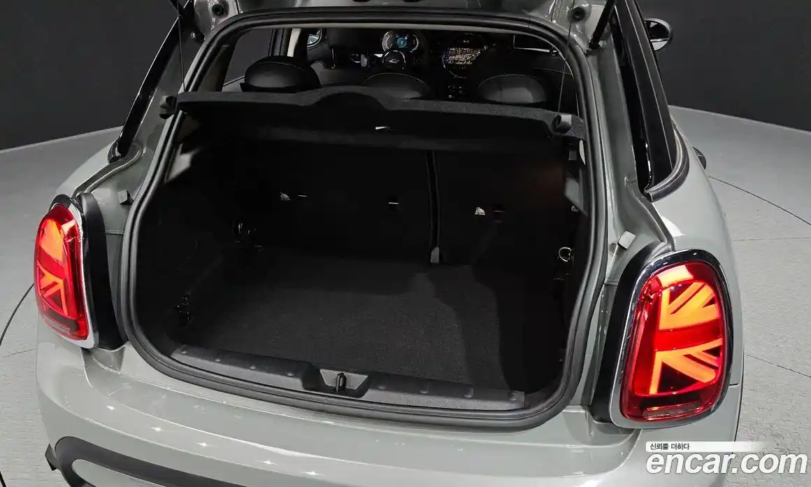 Mini Cooper 2022 1.5 Автомат в Москве № 165857, фото 20