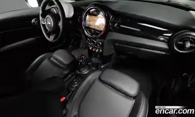 Mini Cooper 2022 1.5 Автомат в Москве № 165857, миниатюра 7