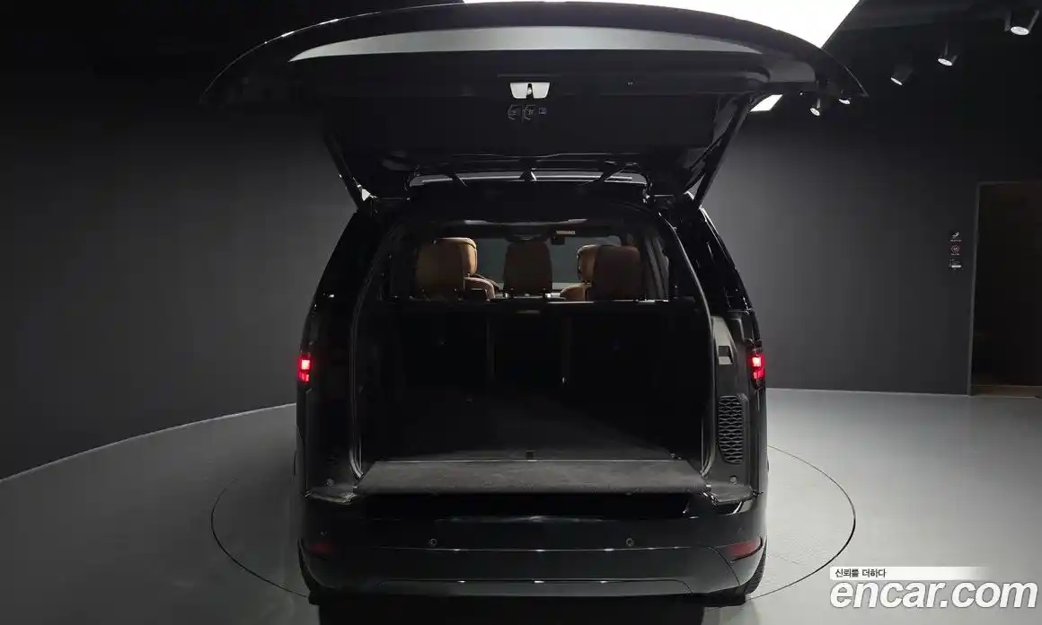 Land Rover Discovery 2024 3.0 Автомат в Москве № 165981, фото 14