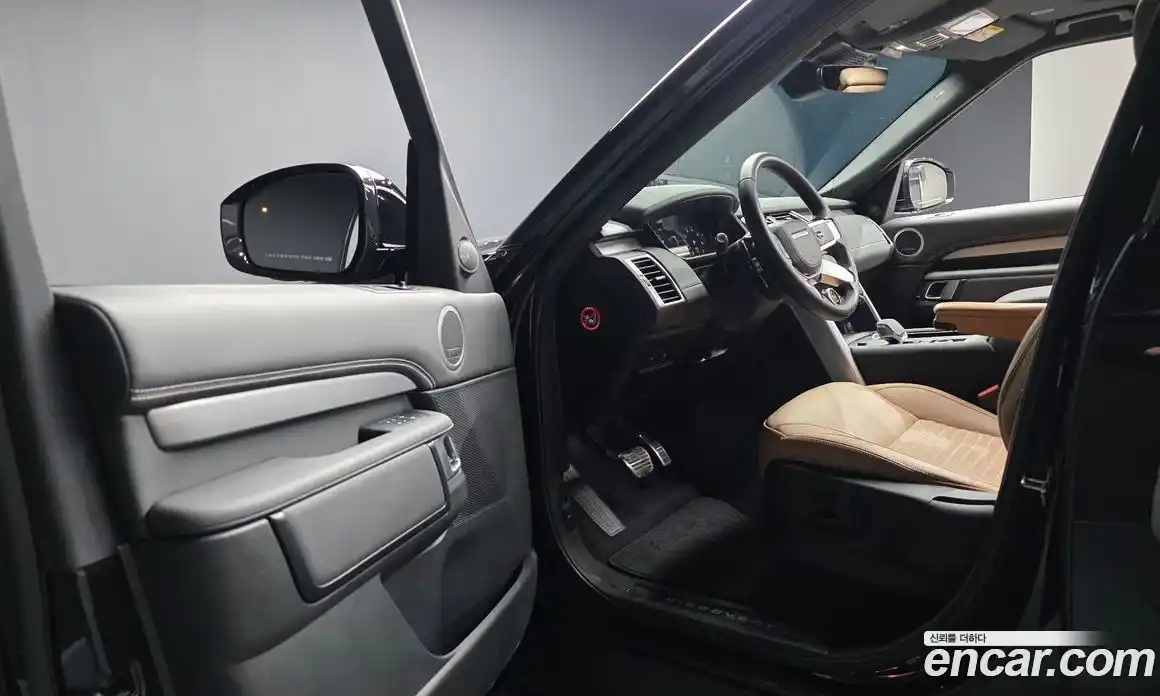 Land Rover Discovery 2024 3.0 Автомат в Москве № 165981, фото 3