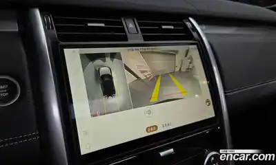 Land Rover Discovery 2024 3.0 Автомат в Москве № 165981, миниатюра 7