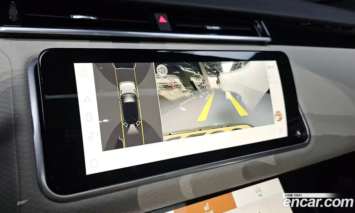 Land Rover Range-Rover Velar 2023 2.0 Автомат в Москве № 166144, фото 17