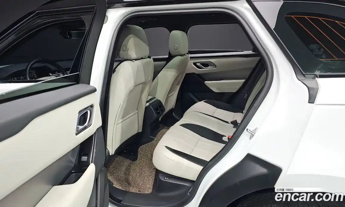 Land Rover Range-Rover Velar 2023 2.0 Автомат в Москве № 166144, фото 6