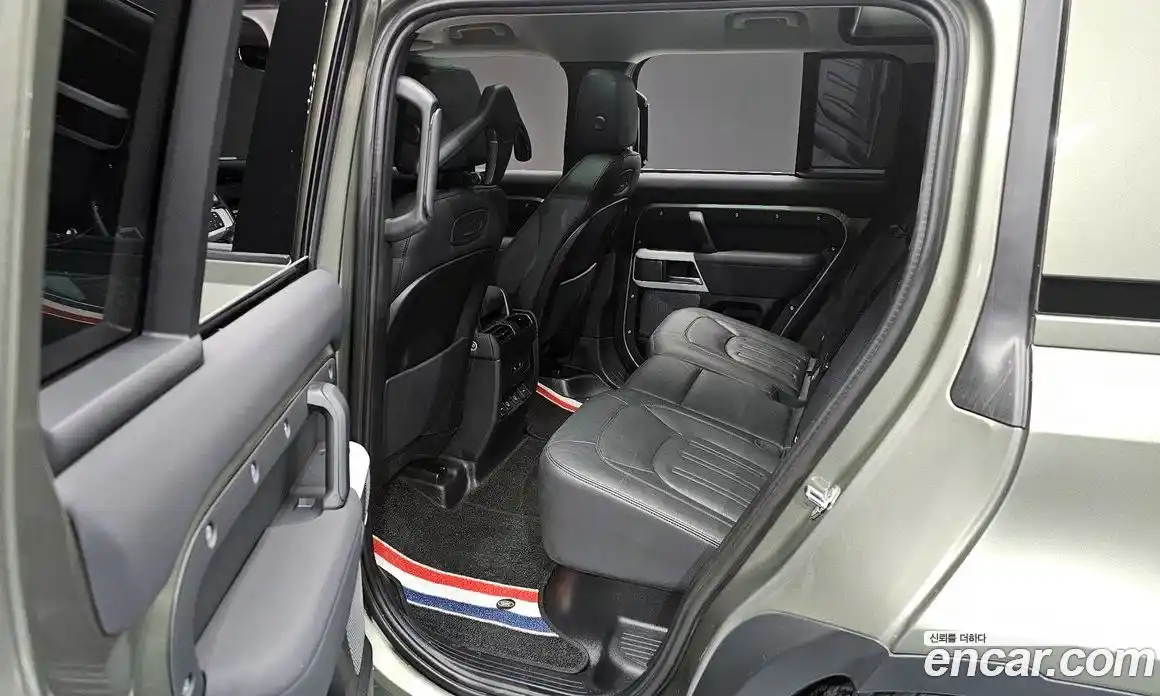 Land Rover Defender 2022 3.0 Автомат в Москве № 166447, фото 10