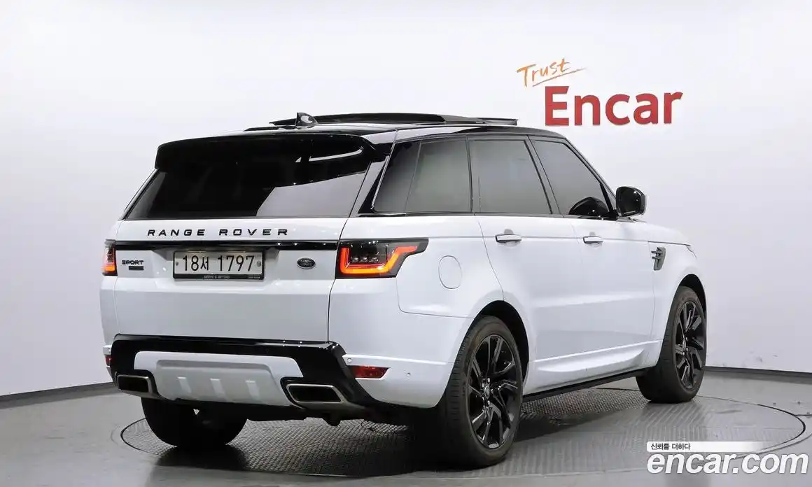 Land Rover Range-Rover Sport 2018 3.0 Автомат в Москве № 166498, фото 2