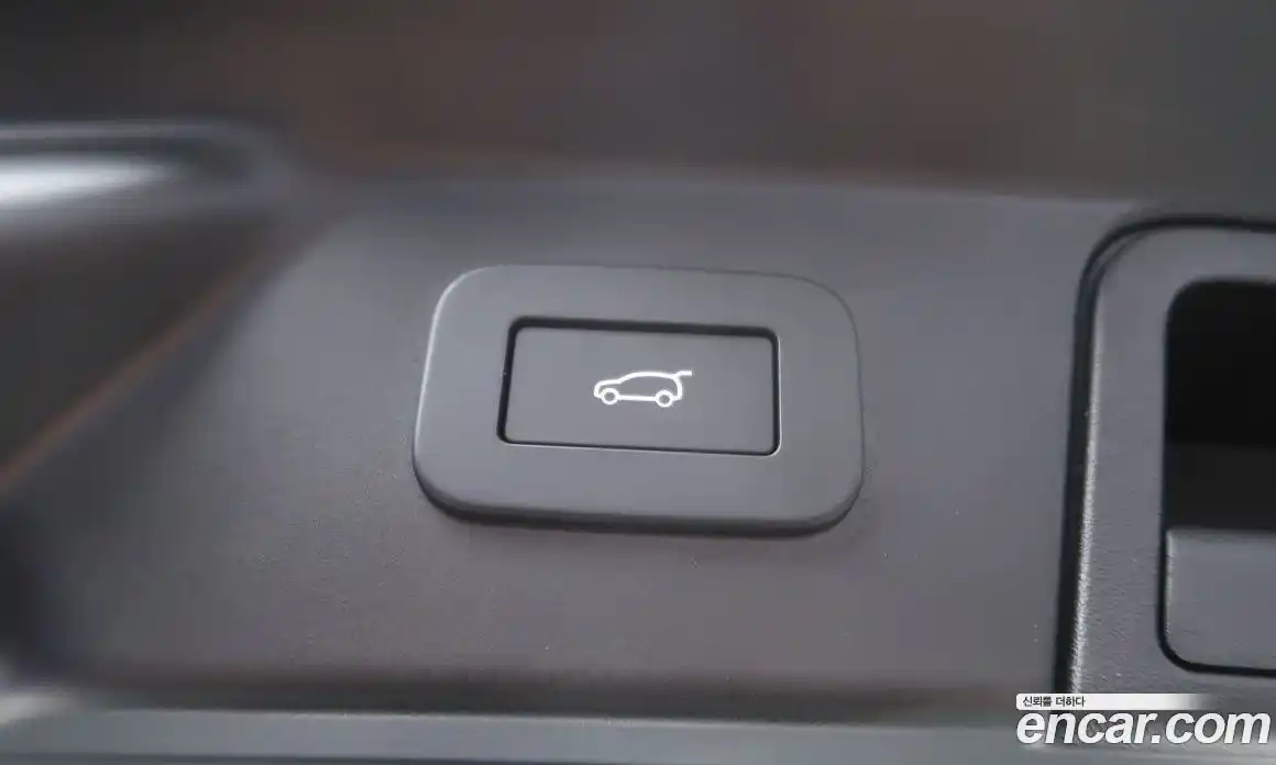 Land Rover Range-Rover Velar 2025 3.0 Автомат в Москве № 166733, фото 13