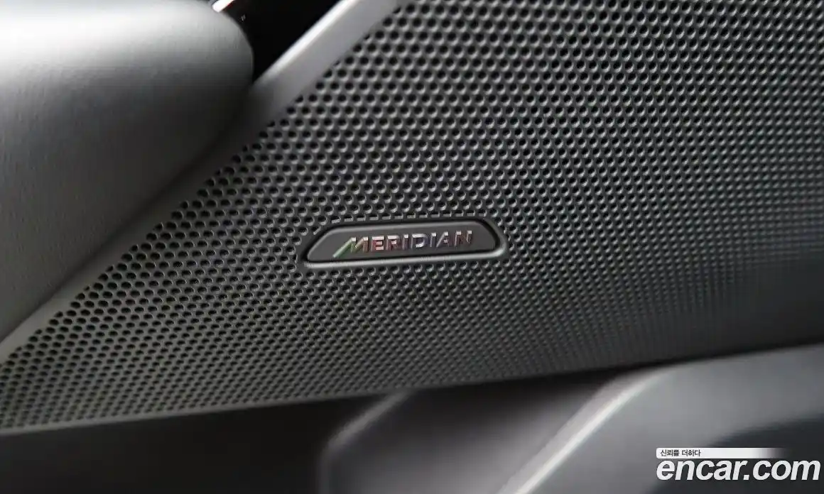 Land Rover Range-Rover Velar 2025 3.0 Автомат в Москве № 166733, фото 18