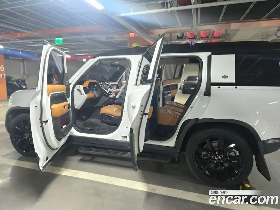 Land Rover Defender 2023 3.0 Автомат в Москве № 166753, фото 12