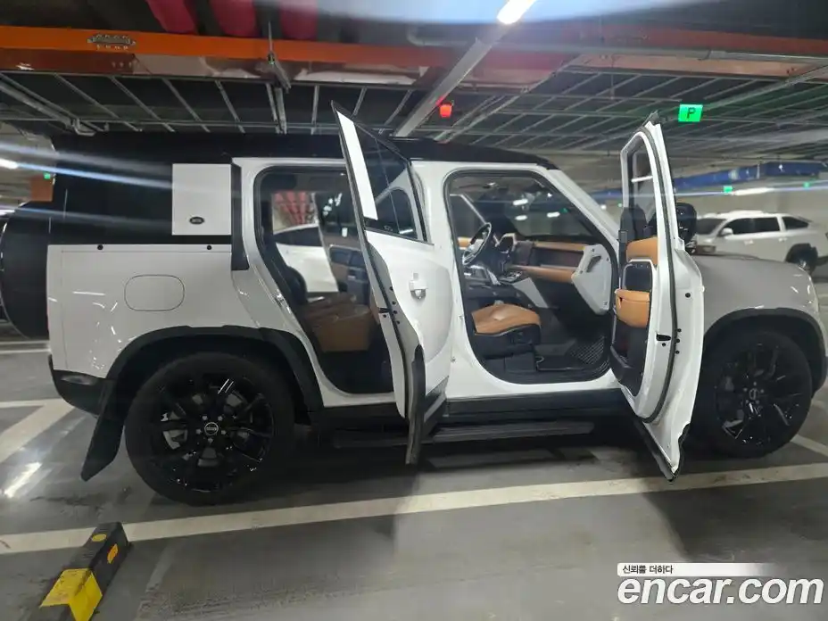 Land Rover Defender 2023 3.0 Автомат в Москве № 166753, фото 14