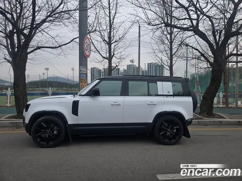 Land Rover Defender 2023 3.0 Автомат в Москве № 166753, фото 5