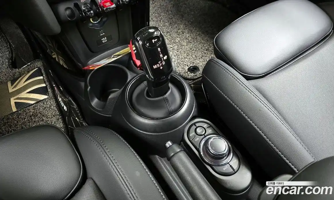 Mini Cooper 2022 1.5 Автомат в Москве № 166970, фото 16