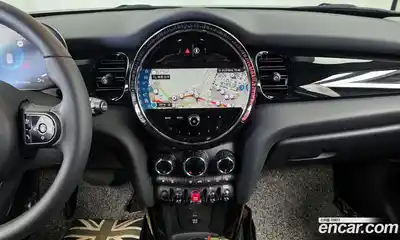 Mini Cooper 2022 1.5 Автомат в Москве № 166970, миниатюра 3