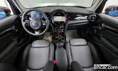 Mini Cooper 2022 1.5 Автомат в Москве № 166970, миниатюра 5