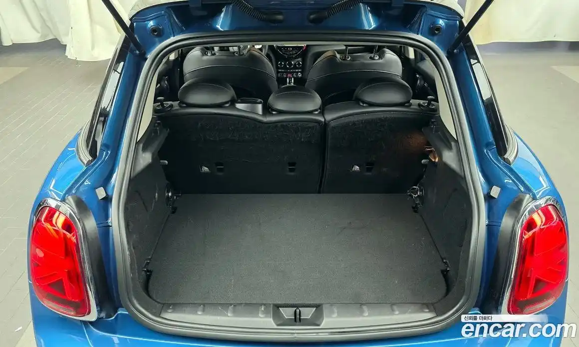 Mini Cooper 2022 1.5 Автомат в Москве № 166970, фото 10