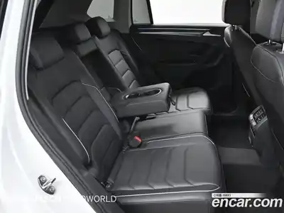 Volkswagen Tiguan 2023 2.0 Автомат в Москве № 169195, миниатюра 12