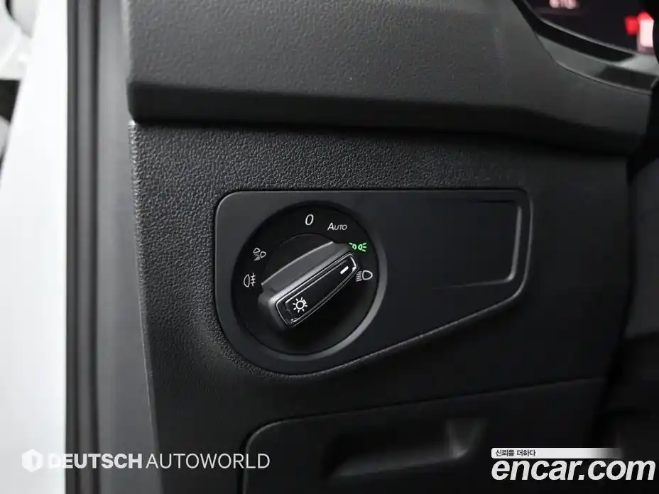 Volkswagen Tiguan 2023 2.0 Автомат в Москве № 169195, фото 19