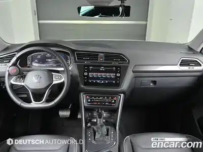 Volkswagen Tiguan 2023 2.0 Автомат в Москве № 169195, миниатюра 7